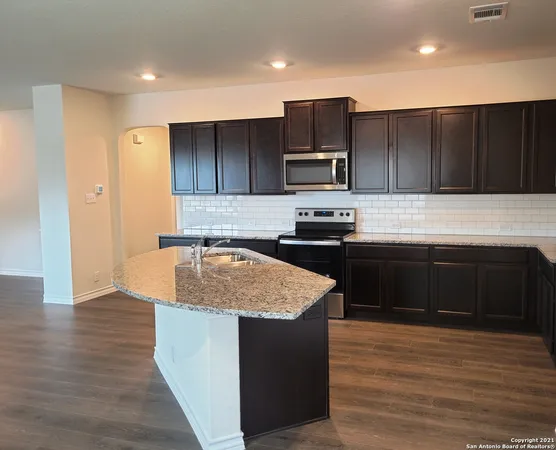 $2,000 | 618 Cypress Bayou, Cibolo, TX 78108