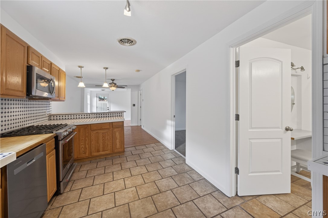 41 Woodworth Road West Monroe, NY 13036 - Photo 15 of 45
