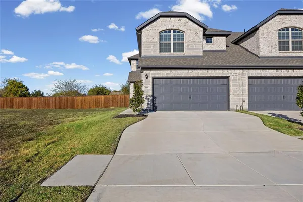 $384,982 | 519 Sandiford Court, Mansfield, TX 76063