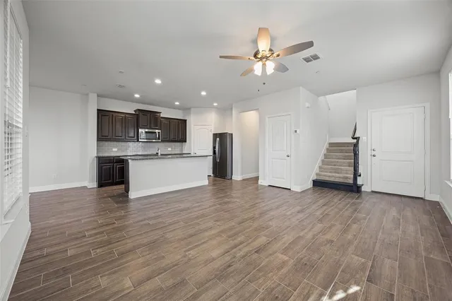 $384,994 | 519 Sandiford Court, Mansfield, TX 76063