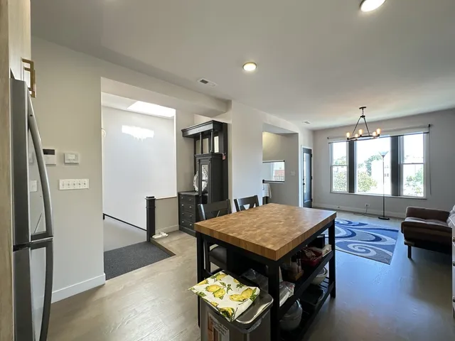 $2,600 | 908 North California Avenue, Unit 3, Chicago, IL 60622