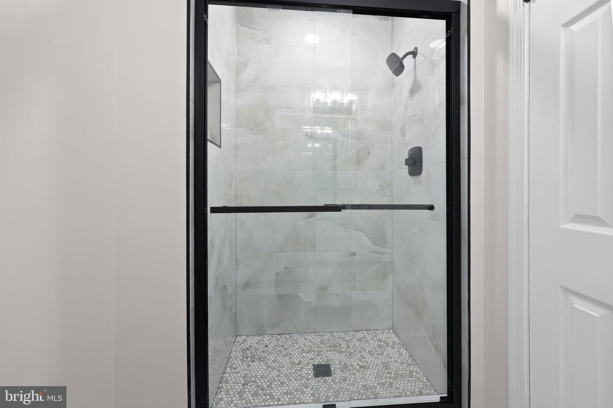8311 Timber Brook Lane Springfield, VA 22153 - Photo 31 of 46 Primary Ensuite Bathroom