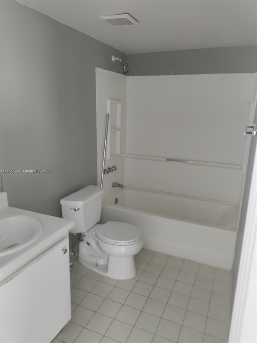 6175 Northwest 186th Street, Unit 109 Hialeah, FL 33015 - Photo 12 of 22