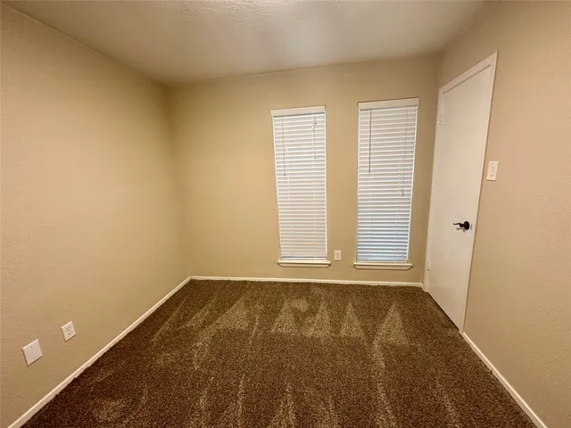 $2,250 | 7646 Western Oak Lane, Houston, TX 77040