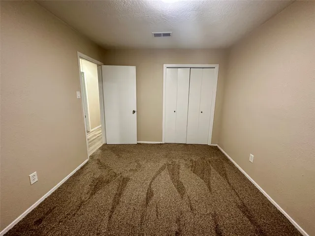 $2,250 | 7646 Western Oak Lane, Houston, TX 77040