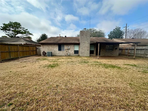 $2,100 | 7646 Western Oak Lane, Houston, TX 77040