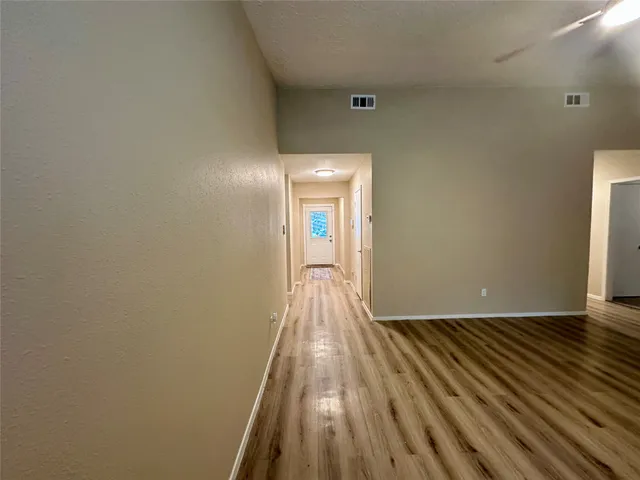 $2,250 | 7646 Western Oak Lane, Houston, TX 77040