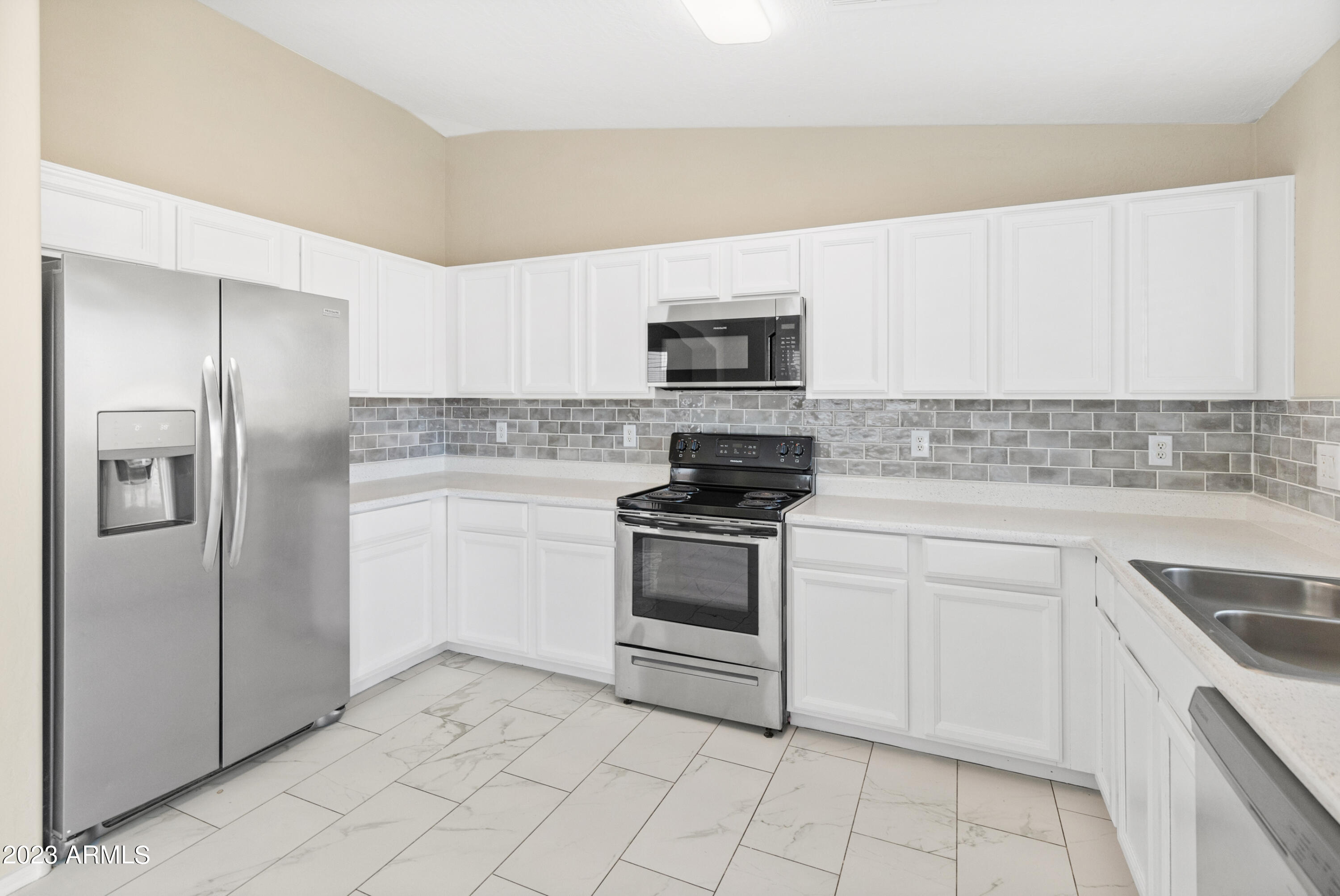 14832 West Wethersfield Road Surprise, AZ 85379 - Photo 5 of 23