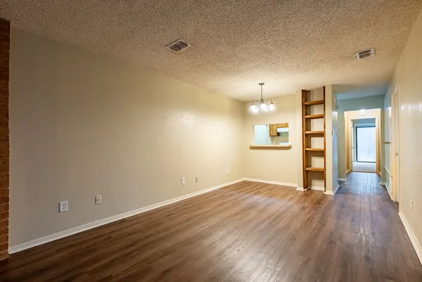 $1,400 | 1205 Inland Greens, Unit B, Austin, TX 78758