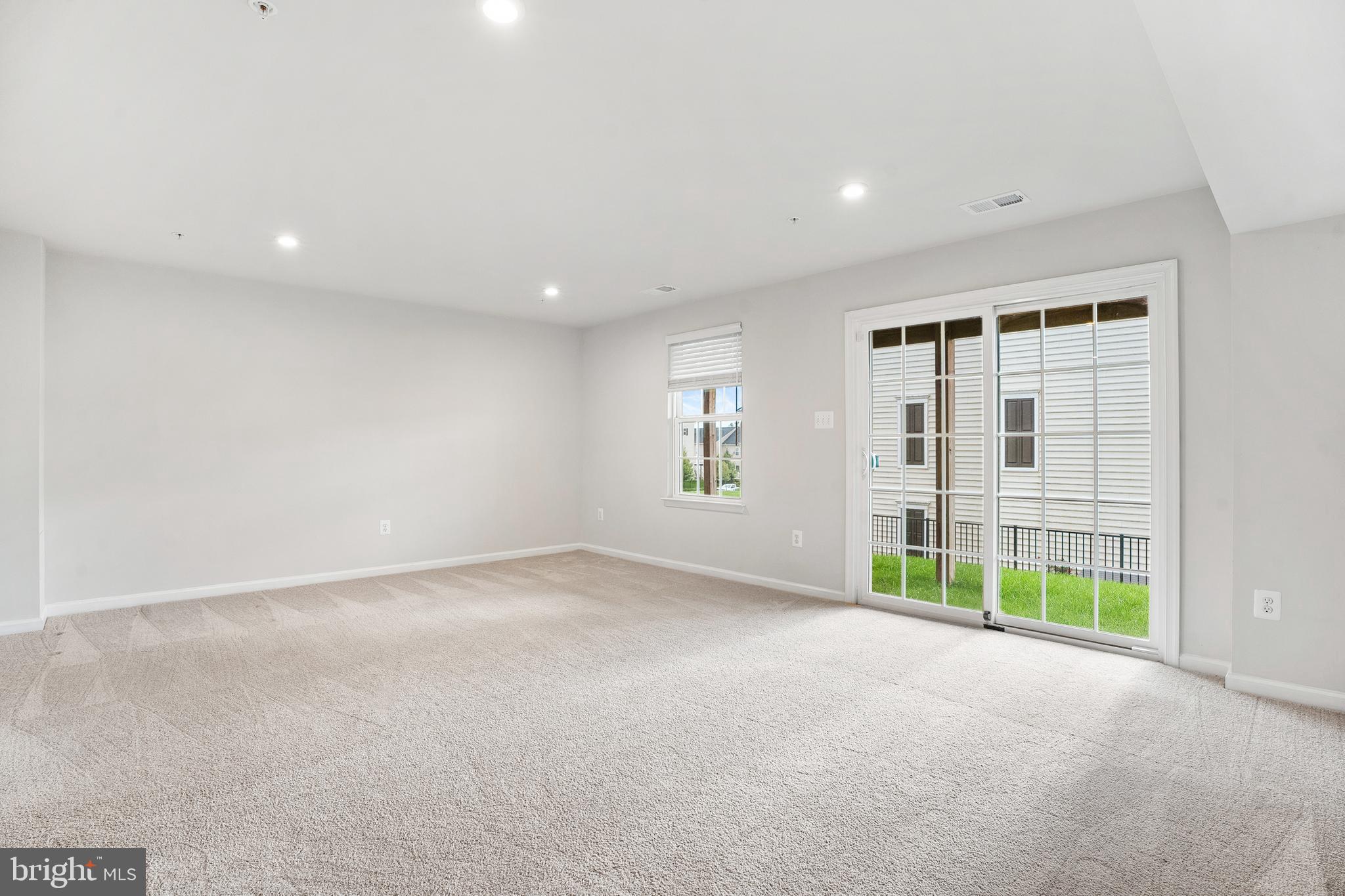 1814 Wind Gate Road Halethorpe, MD 21227 - Photo 4 of 33 Gallery Image 4