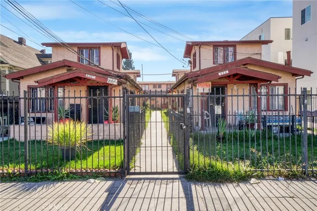 $933,000 | 634 East Adams Boulevard, Los Angeles, CA 90011