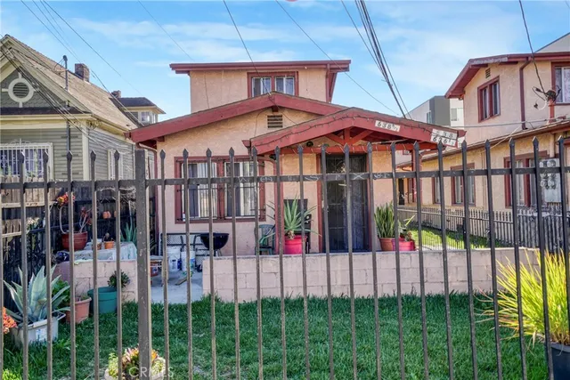 $933,000 | 634 East Adams Boulevard, Los Angeles, CA 90011