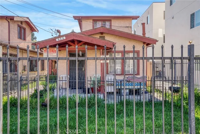 $933,000 | 634 East Adams Boulevard, Los Angeles, CA 90011