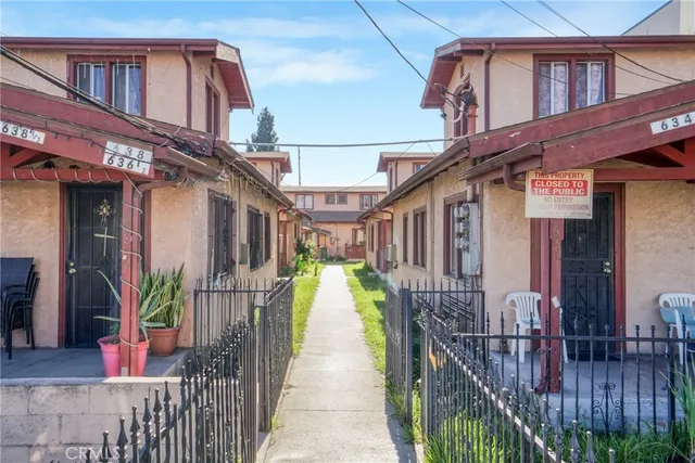 $933,000 | 634 East Adams Boulevard, Los Angeles, CA 90011