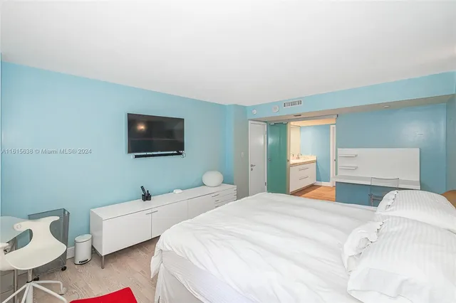 $1,140,000 | 199 Ocean Ln Drive, Unit 611, Key Biscayne, FL 33149