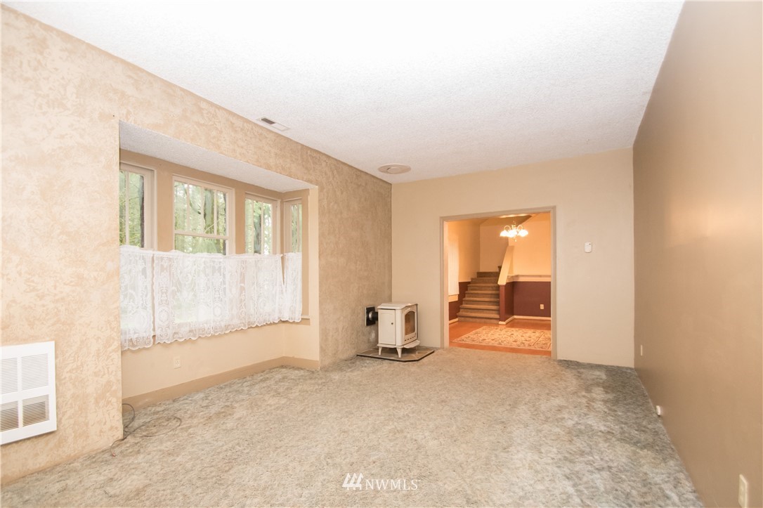 276 Clark Road Onalaska, WA 98570 - Photo 5 of 21 Gallery Image 5