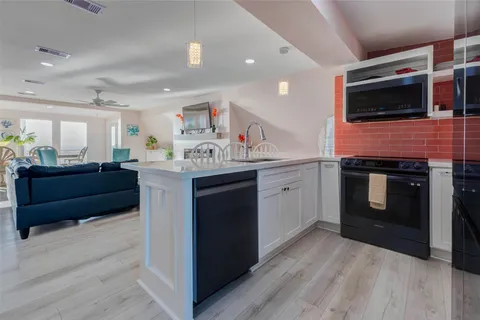 $1,185,000 | 21239 Gulf Drive, Galveston, TX 77554