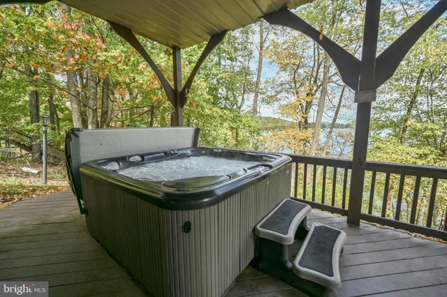 $1,499,000 | 336 Paradise Heights, Oakland, MD 21550