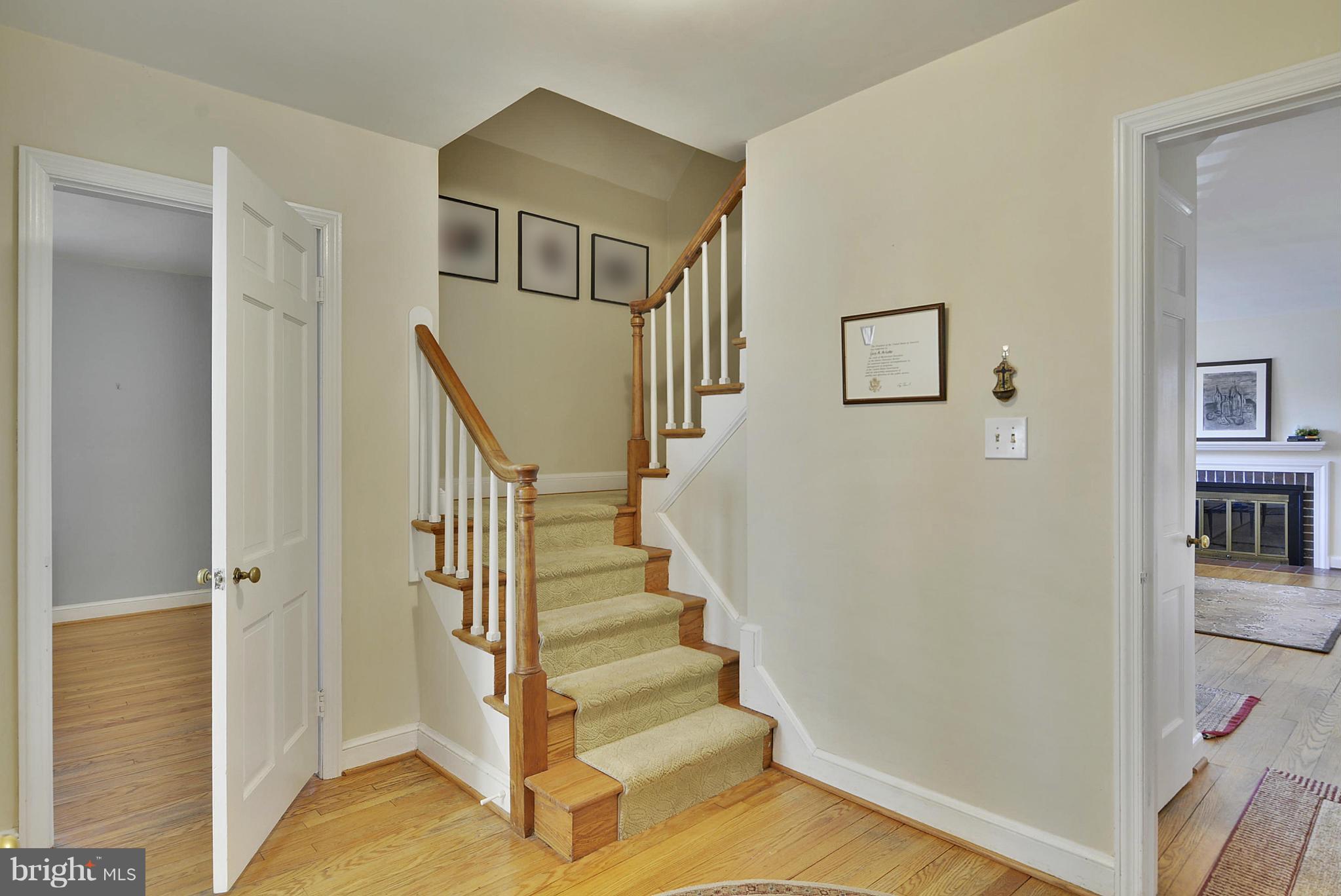 10307 Ridgemoor Drive Silver Spring, MD 20901 - Photo 10 of 30 Fab turned stairs in side vestibule anchor BDs