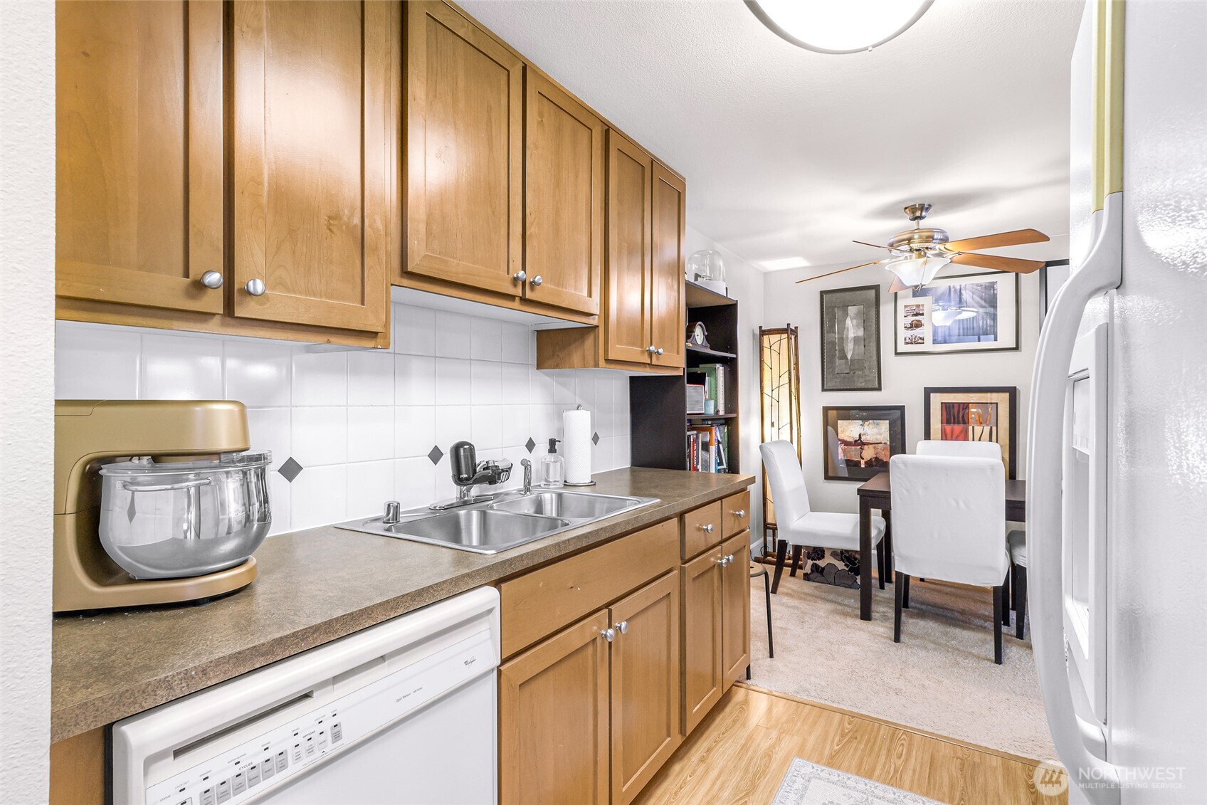 8017 234th Street Southwest, Unit 314 Edmonds, WA 98026 - Photo 7 of 27