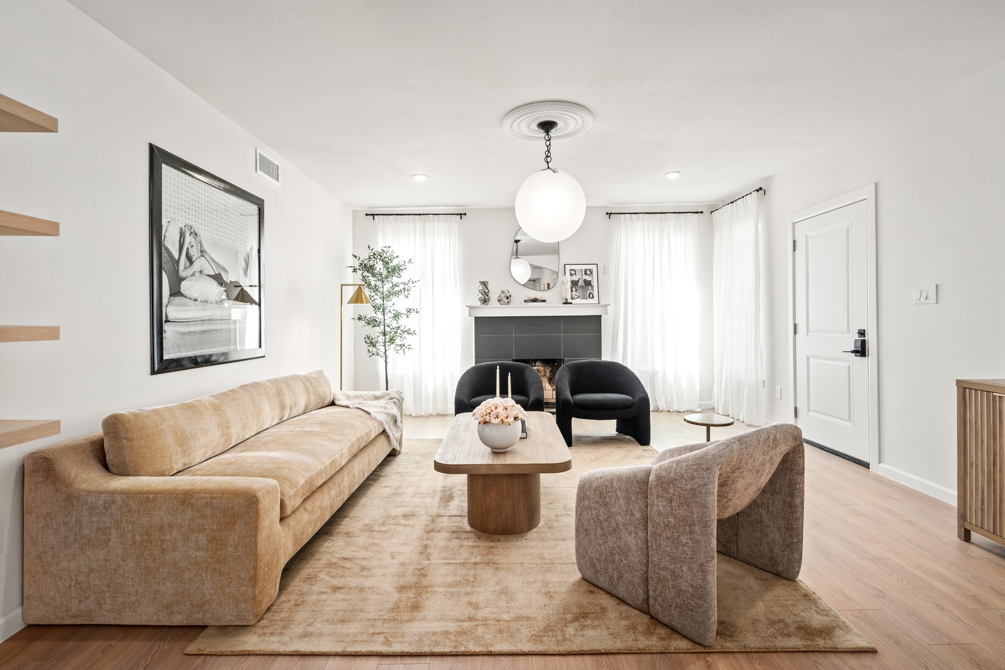 2413 Isabella Street Houston, TX 77004 - Photo 6 of 50 a living room with furniture