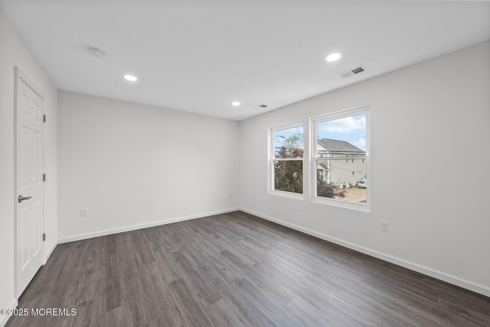131 3rd Street Keyport, NJ 07735 - Photo 15 of 23 download_5