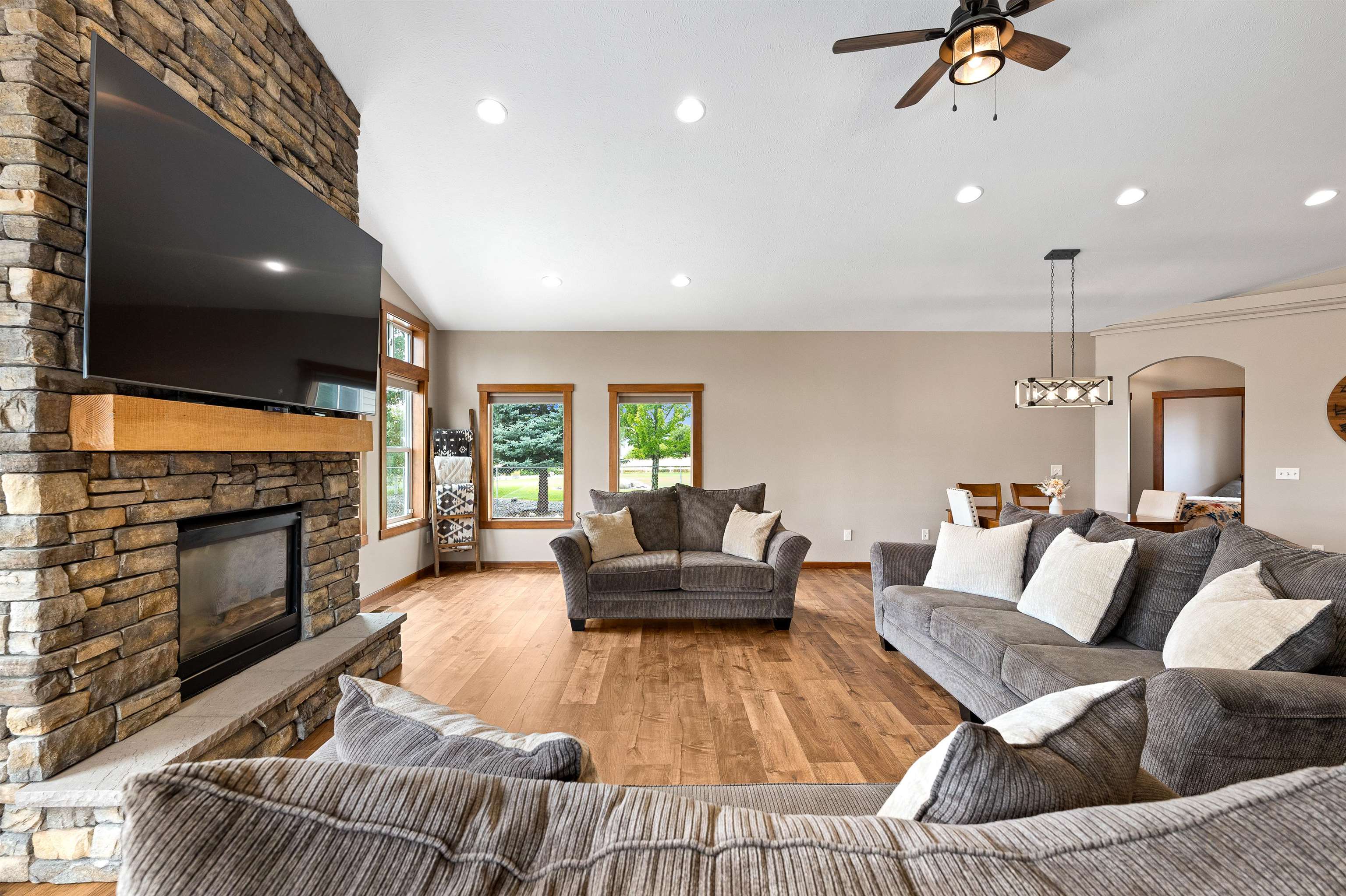 6608 North Vincent Road Newman Lake, WA 99025 - Photo 14 of 50