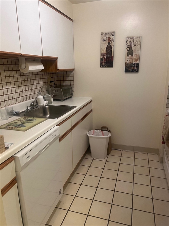 750 Davol Street, Unit 321 Fall River, MA 02720 - Photo 13 of 15