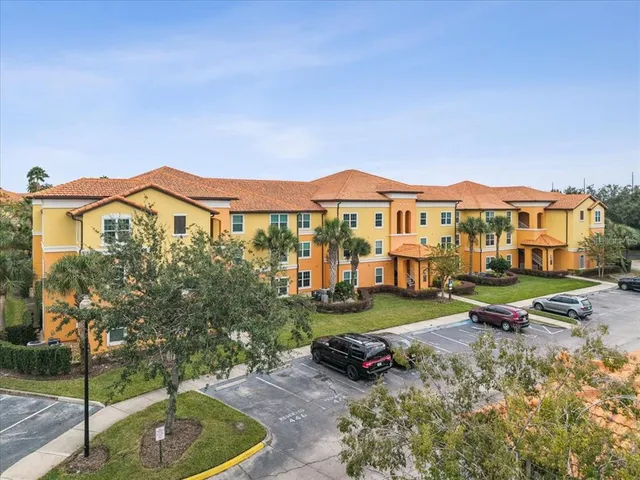 $164,900 | 5479 Vineland Road, Unit 9310, Orlando, FL 32811