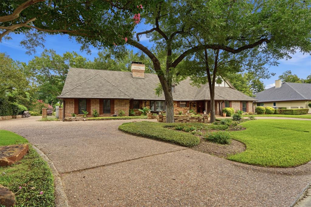 3805 Hollow Creek Road Benbrook, TX 76116 - Photo 2 of 40