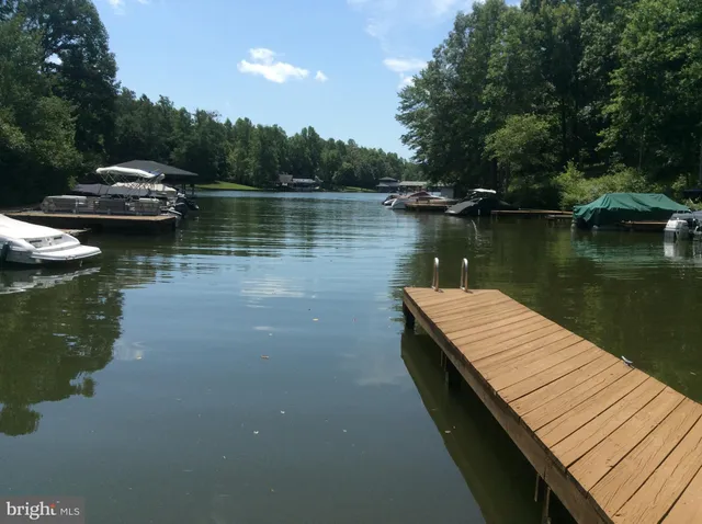 $894,000 | 5501 Hickory Tree Lane, Mineral, VA 23117