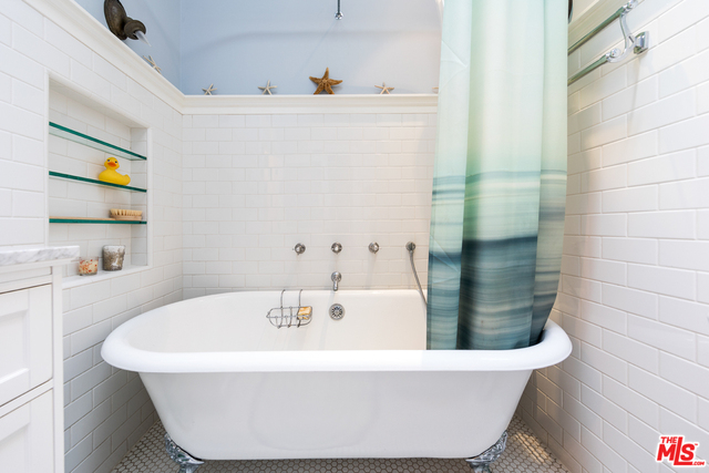 845 Palms Boulevard Venice, CA 90291 - Photo 15 of 32