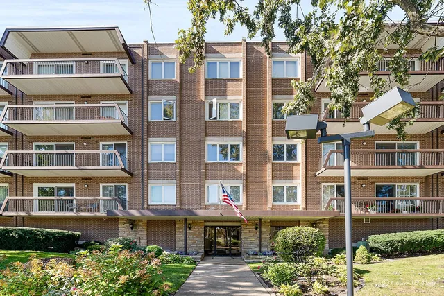 $372,000 | 9500 Washington Street, Unit 502, Niles, IL 60714