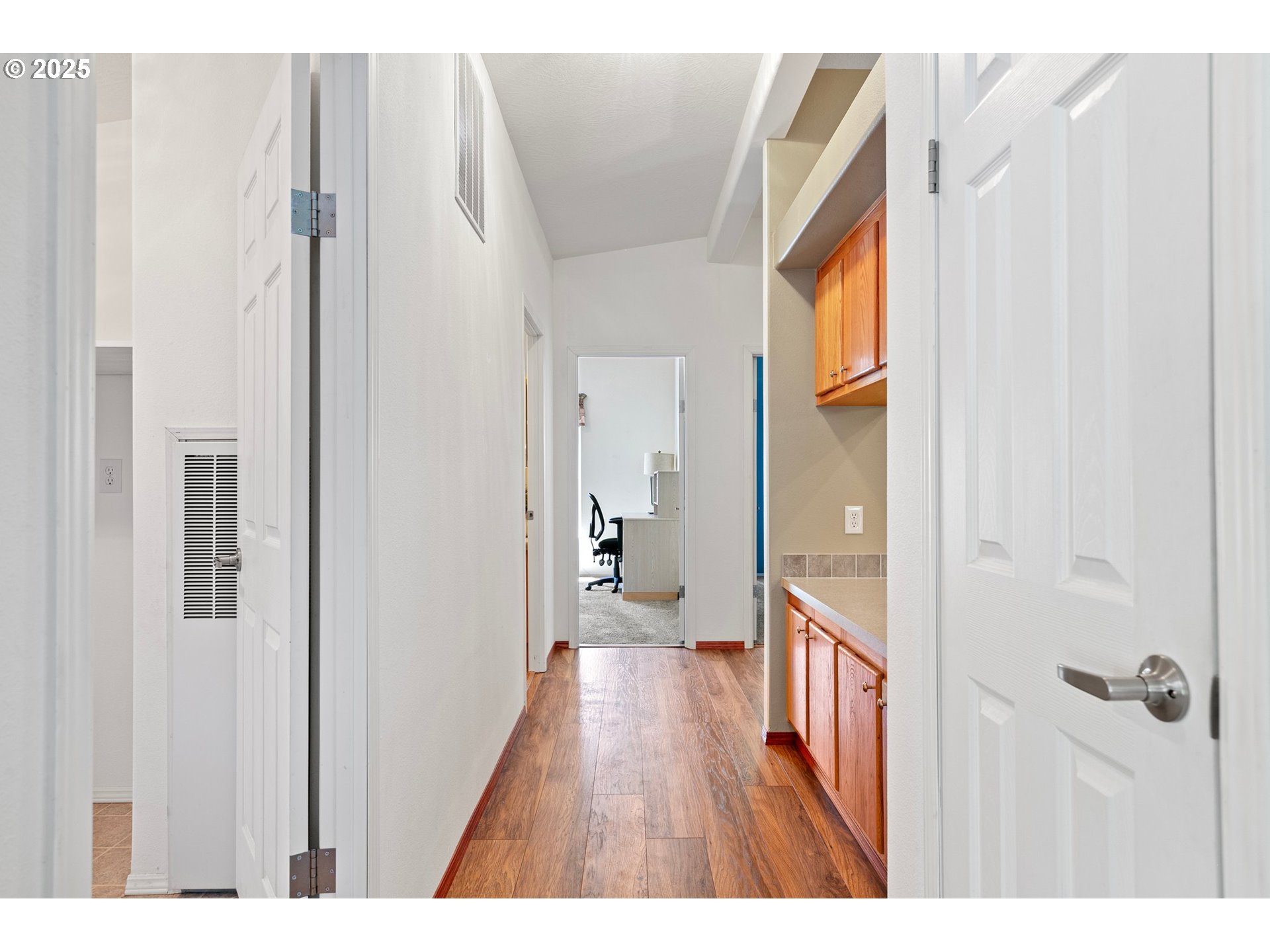 3220 Crescent Avenue, Unit 3 Eugene, OR 97408 - Photo 20 of 41