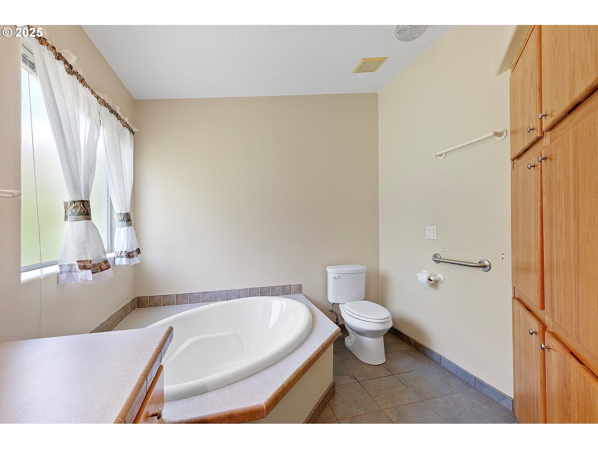 3220 Crescent Avenue, Unit 3 Eugene, OR 97408 - Photo 30 of 41