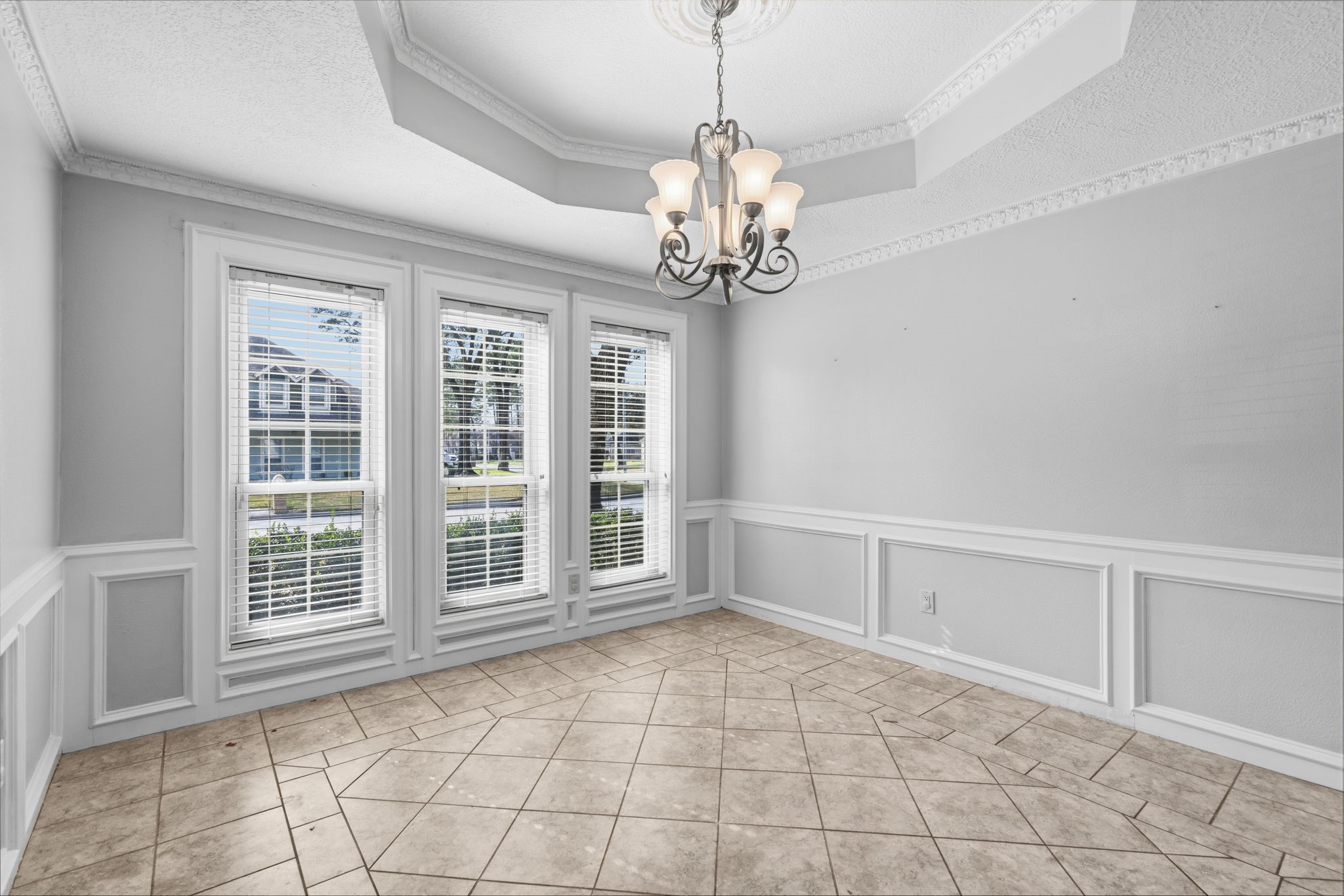 18326 Lake Oaks Drive Spring, TX 77388 - Photo 14 of 37 Dining room