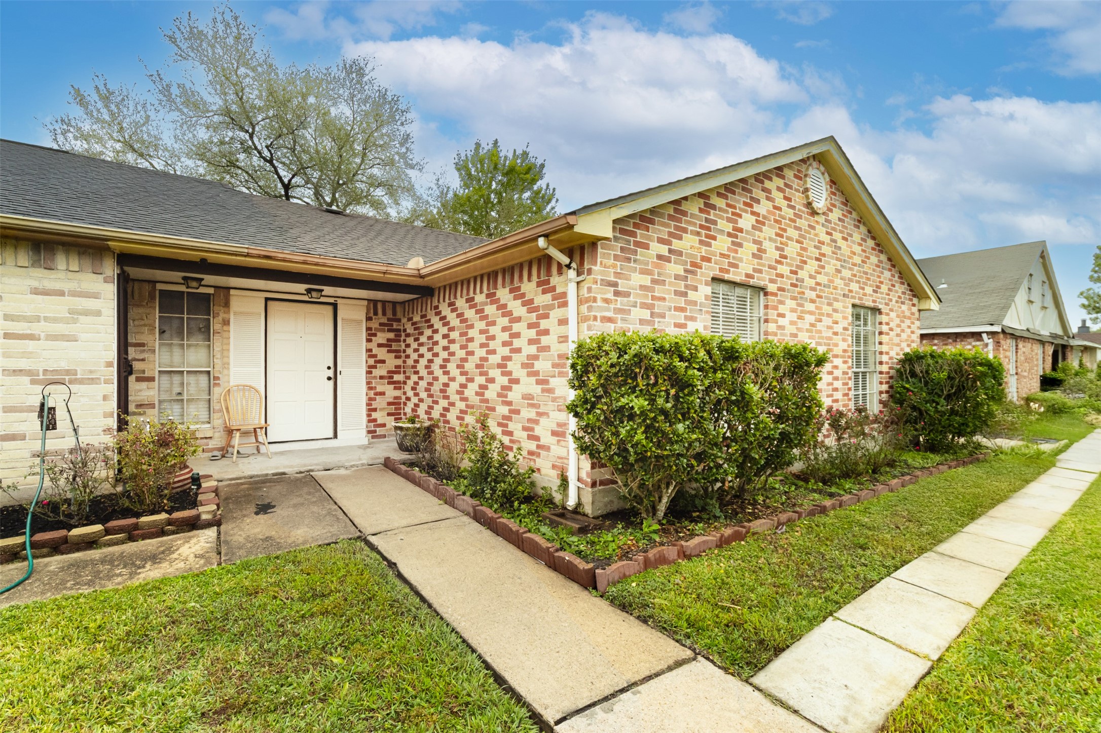 a front view of house with yard