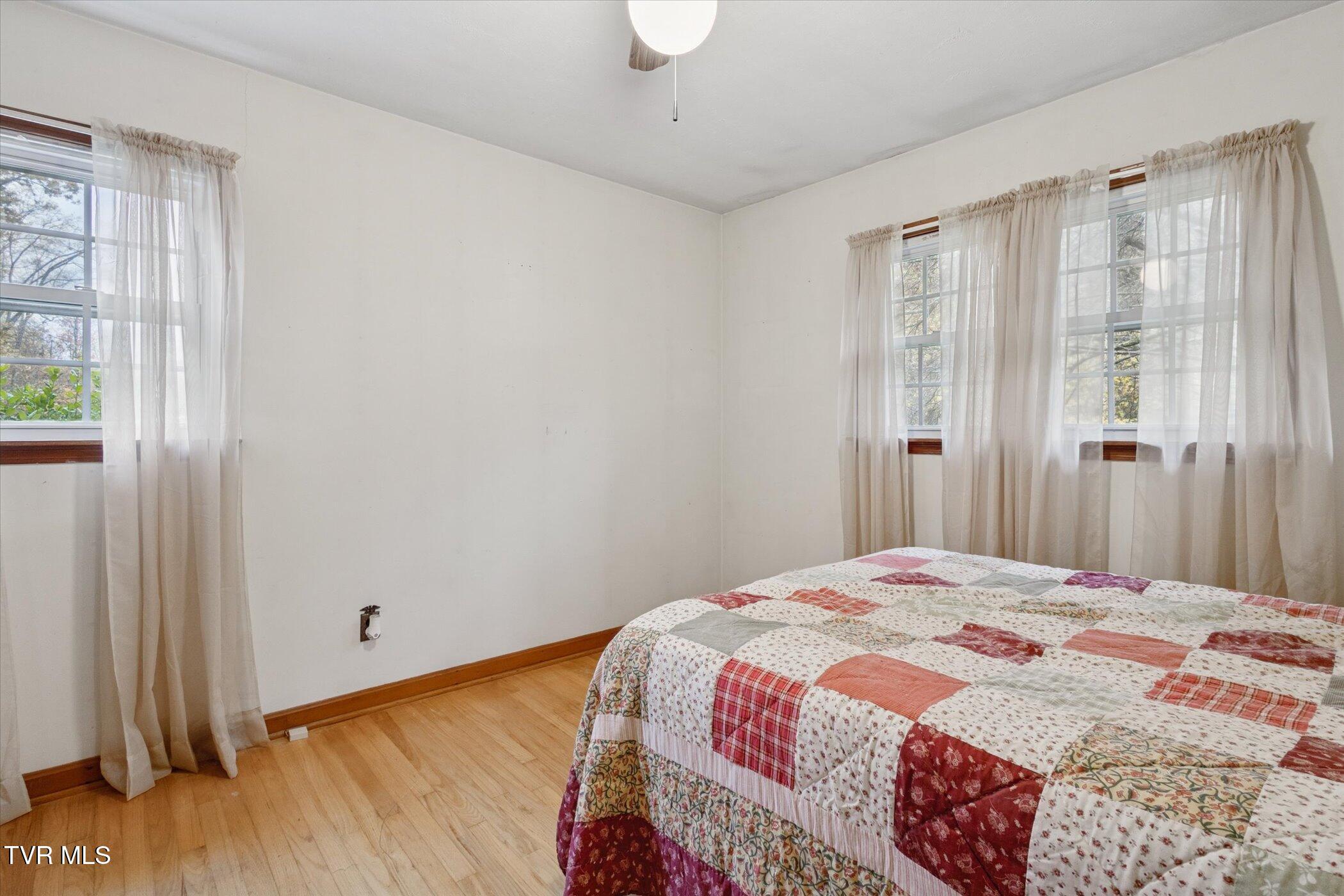 270 Hurley Hollow Road Elizabethton, TN 37643 - Photo 20 of 43 20-270-Hurley-Hollow-Rd--WindowStill-Rea