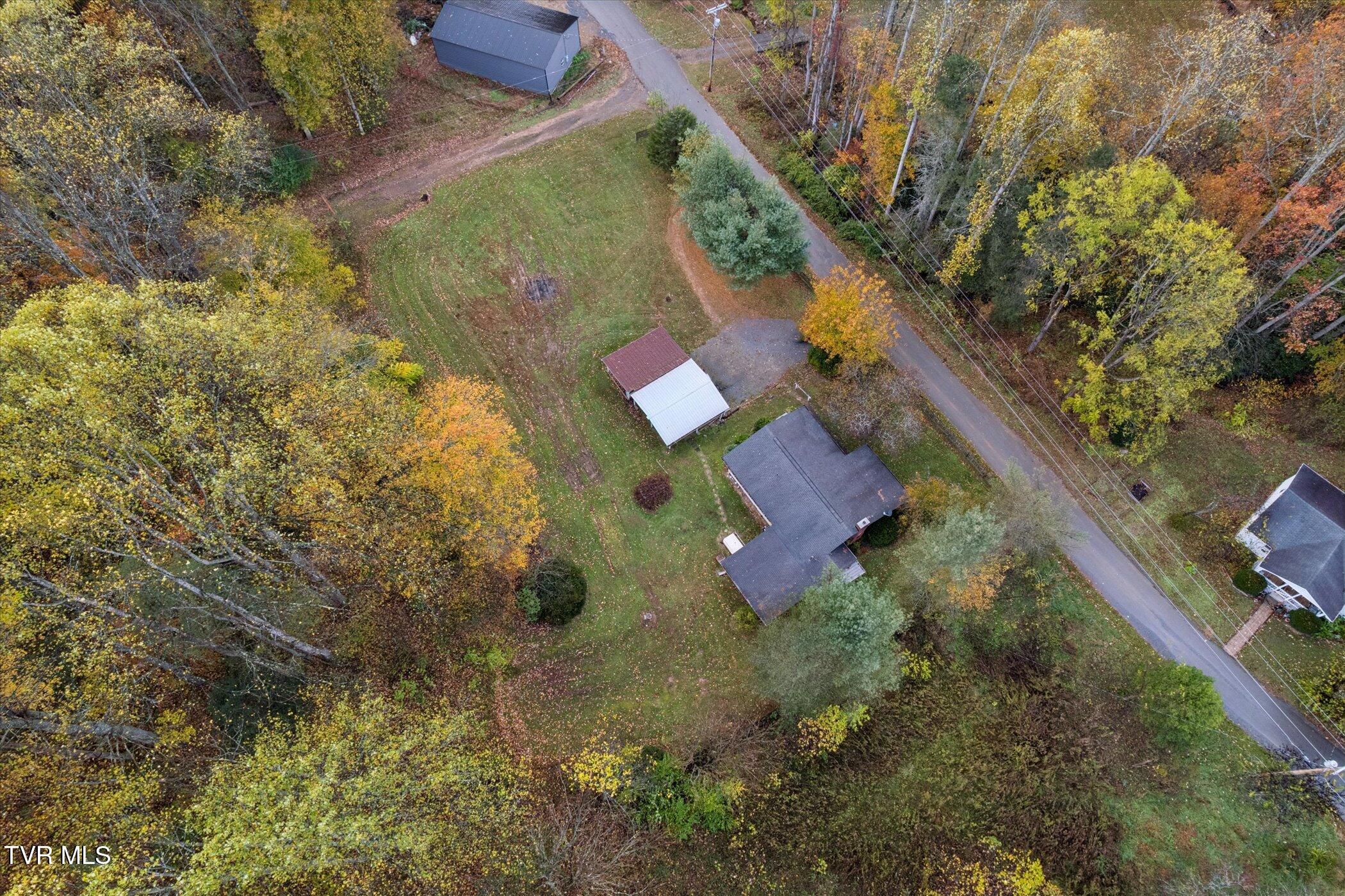 270 Hurley Hollow Road Elizabethton, TN 37643 - Photo 34 of 43 36-270-Hurley-Hollow-Rd--WindowStill-Rea