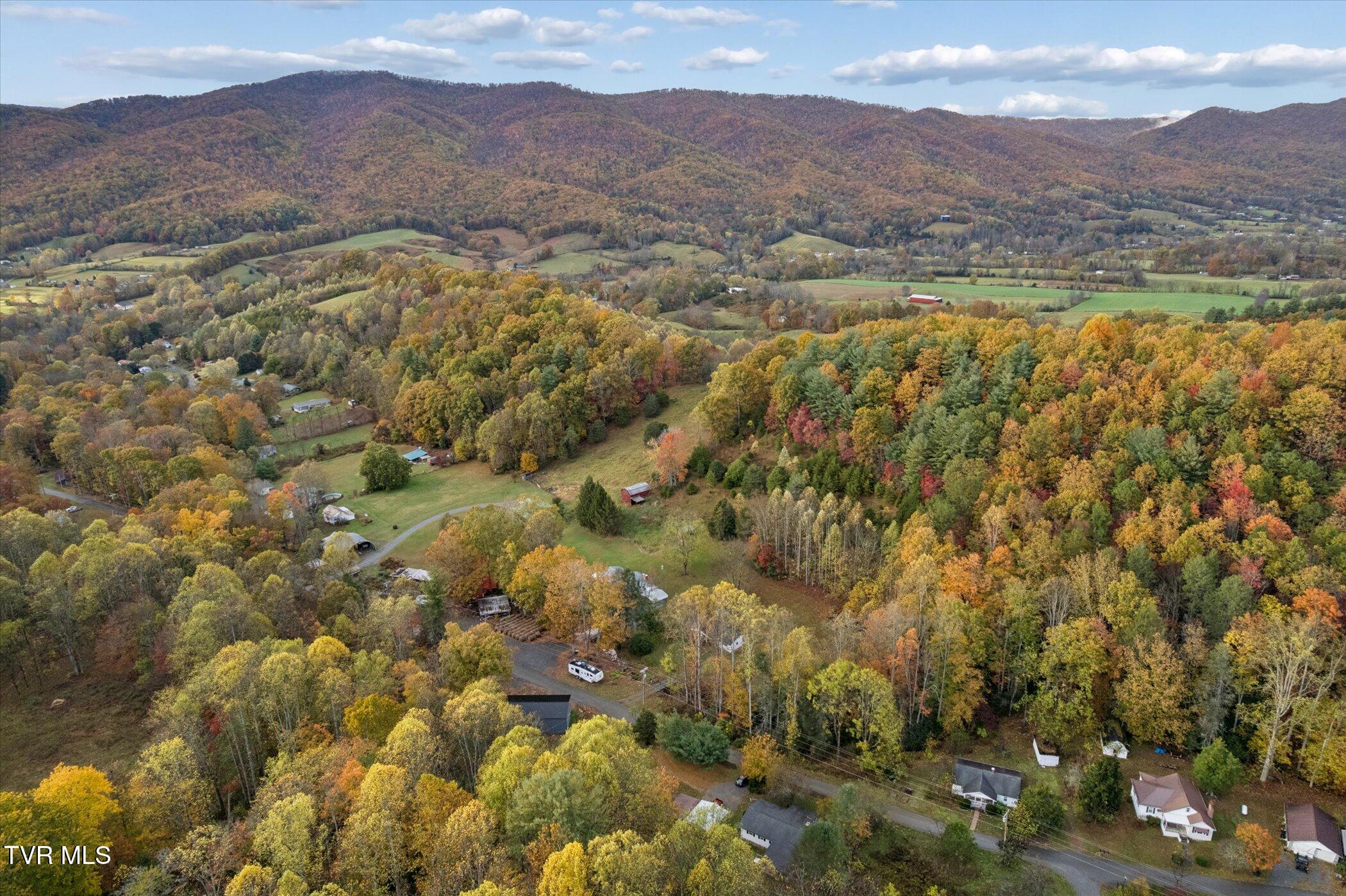 270 Hurley Hollow Road Elizabethton, TN 37643 - Photo 42 of 43 44-270-Hurley-Hollow-Rd--WindowStill-Rea