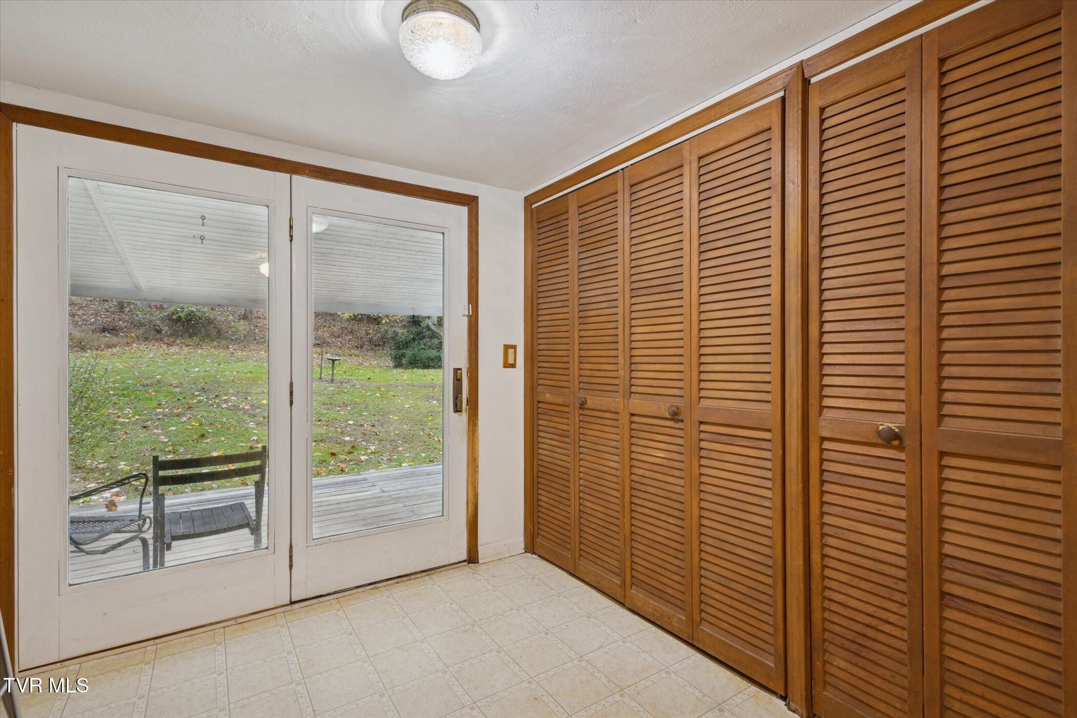 270 Hurley Hollow Road Elizabethton, TN 37643 - Photo 10 of 43 10-270-Hurley-Hollow-Rd--WindowStill-Rea