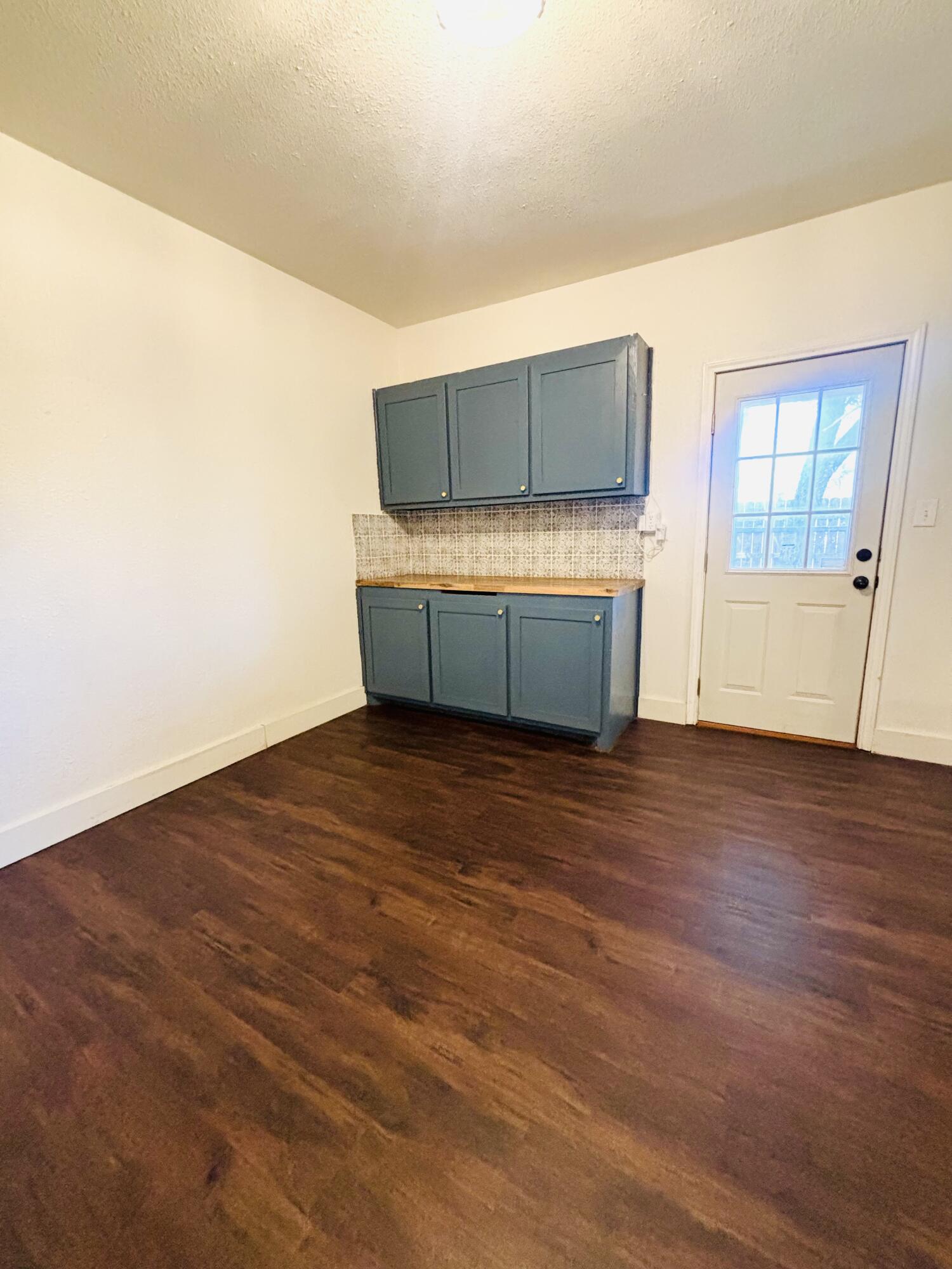 4702 40th Street Lubbock, TX 79414 - Photo 19 of 23 IMG_1962