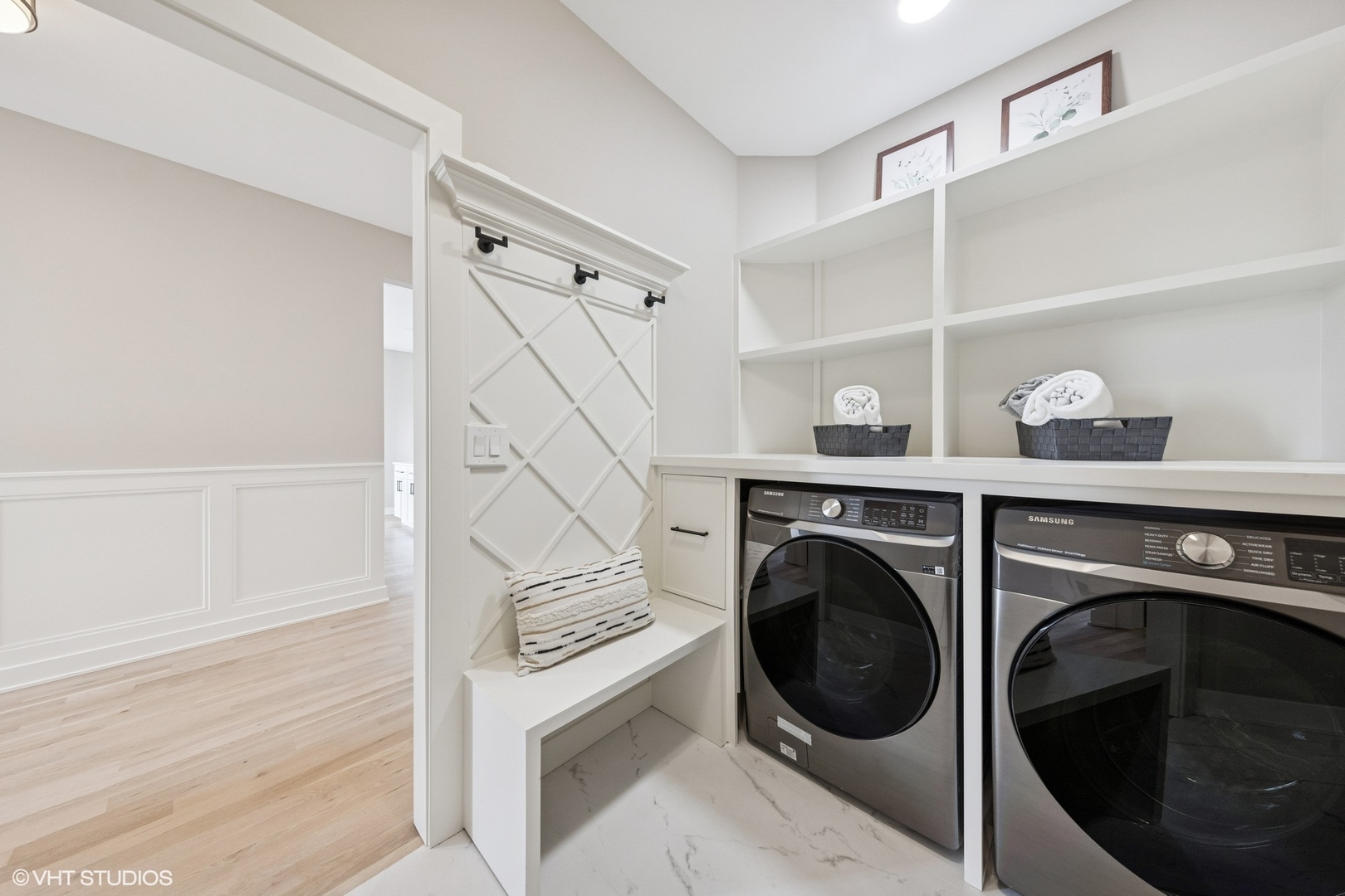 6878 Fieldstone Drive Burr Ridge, IL 60527 - Photo 18 of 45 a utility room with dryer and washer