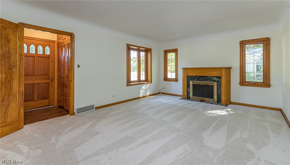 6596 York Road Parma Heights, OH 44130 - Photo 2 of 29 Gallery Image 2