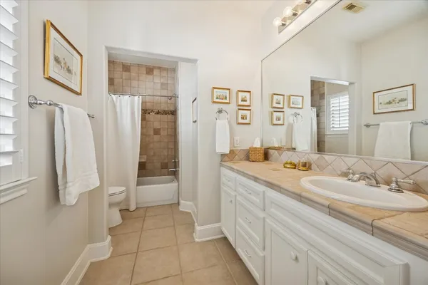 $4,650 | 2643 Westgate Drive, Houston, TX 77098