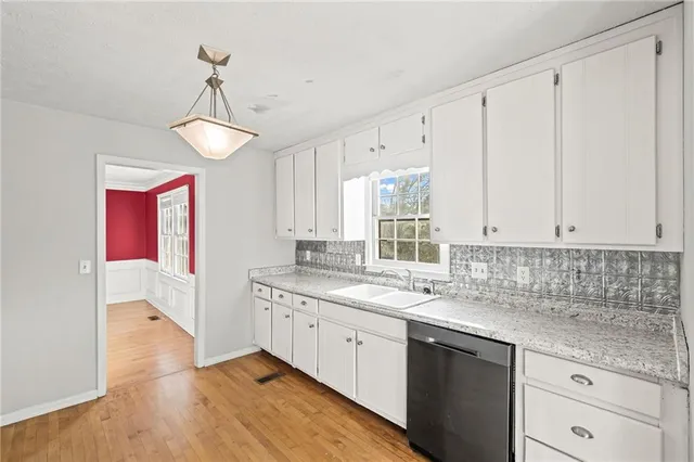 $2,600 | 118 Fitchburg Drive, Woodstock, GA 30189