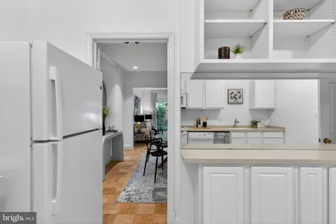 $925,000 | 3297 Sutton Place Northwest, Unit C, Washington, DC 20016