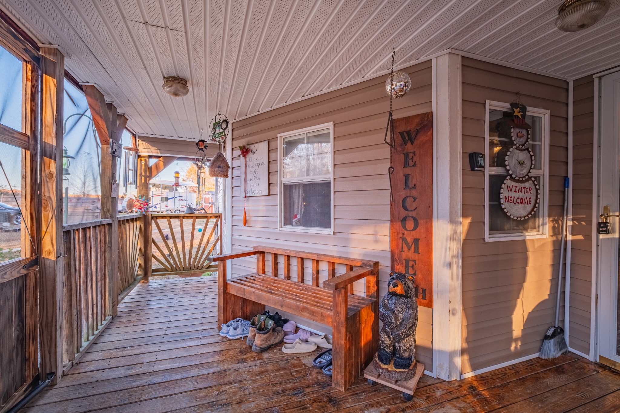 73 Spring Lake Circle Beechgrove, TN 37018 - Photo 11 of 43 a view of a balcony with chairs