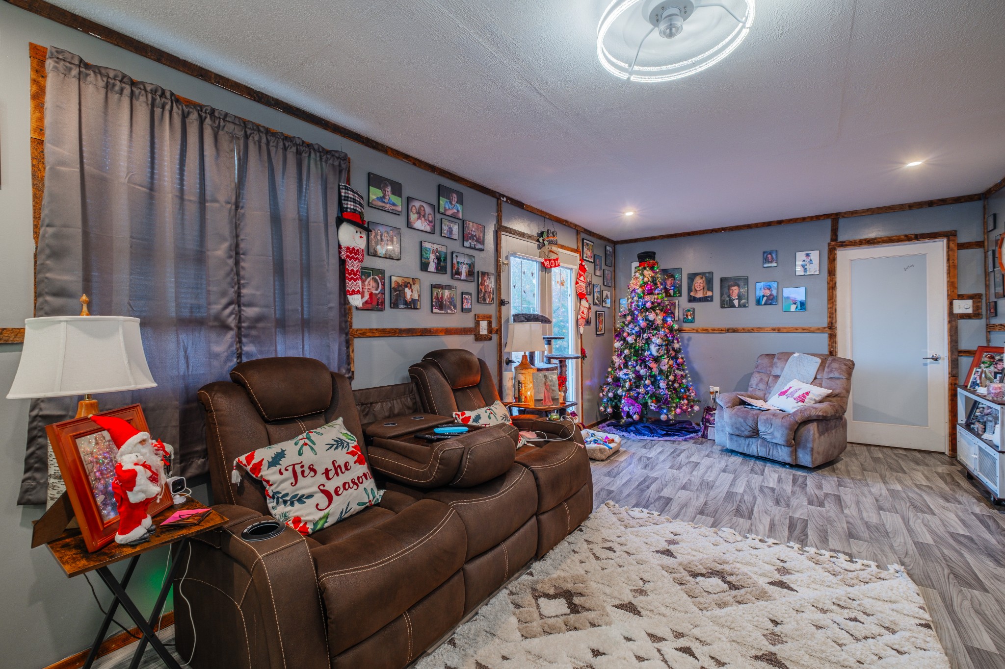 73 Spring Lake Circle Beechgrove, TN 37018 - Photo 15 of 43 a living room with furniture and a flat screen tv