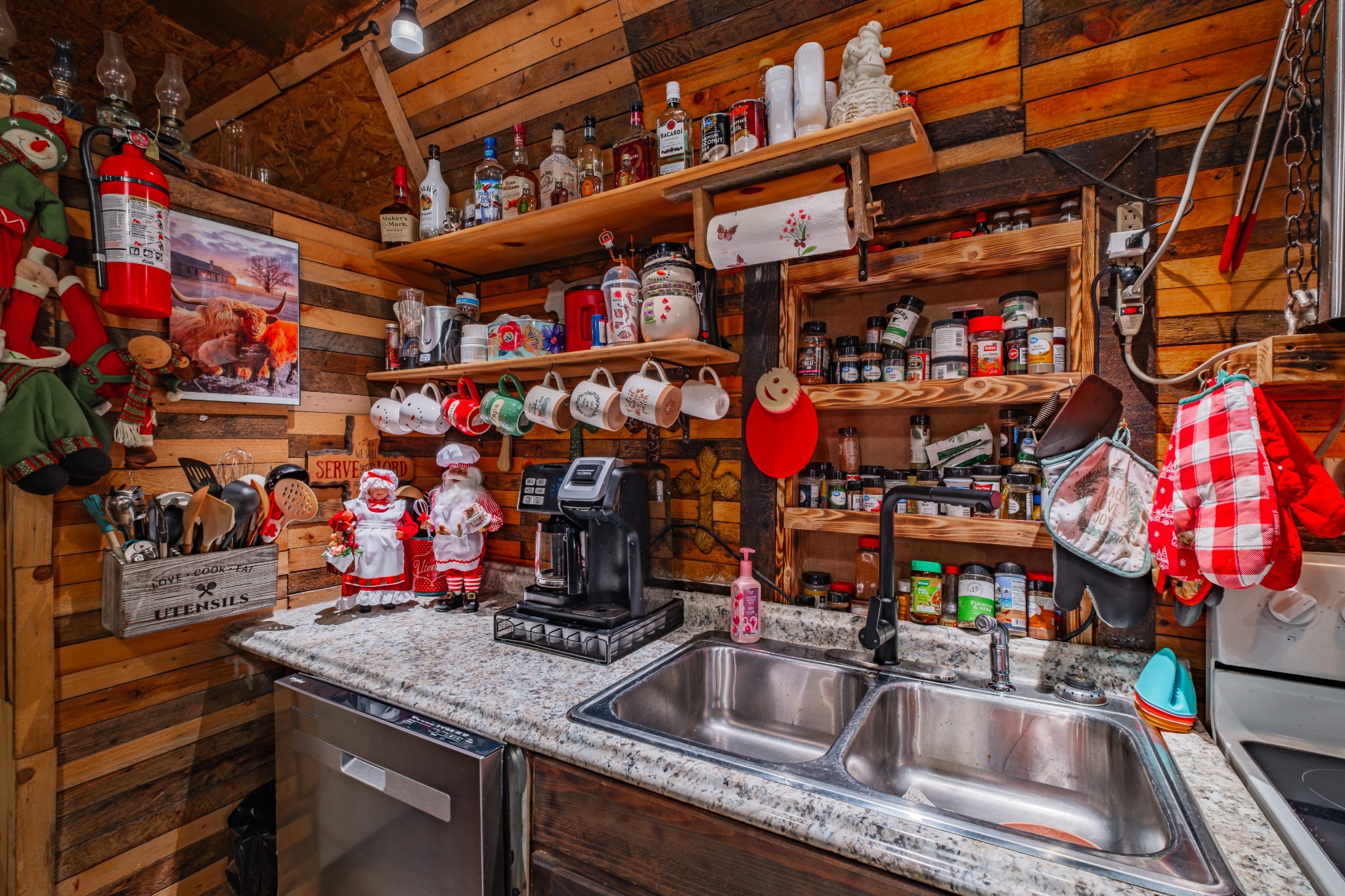 73 Spring Lake Circle Beechgrove, TN 37018 - Photo 19 of 43 a kitchen area with lots of counter top space